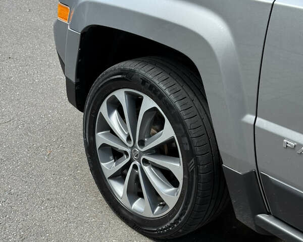 Сірий Джип Patriot, об'ємом двигуна 2.4 л та пробігом 170 тис. км за 9500 $, фото 6 на Automoto.ua