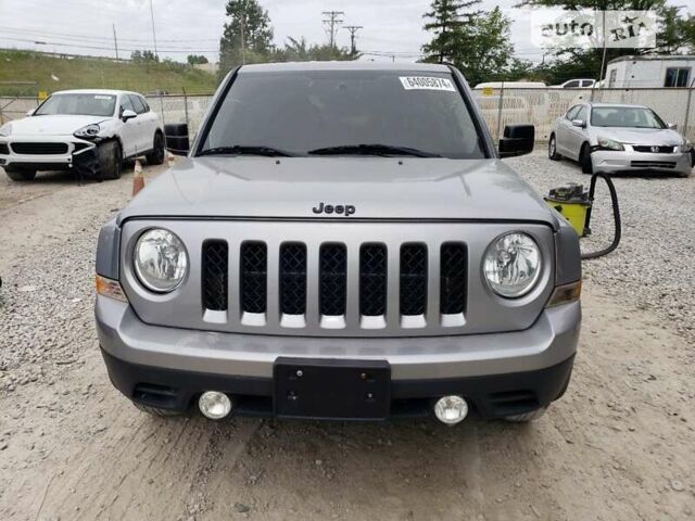 Серый Джип Патриот, объемом двигателя 2.36 л и пробегом 165 тыс. км за 2000 $, фото 3 на Automoto.ua