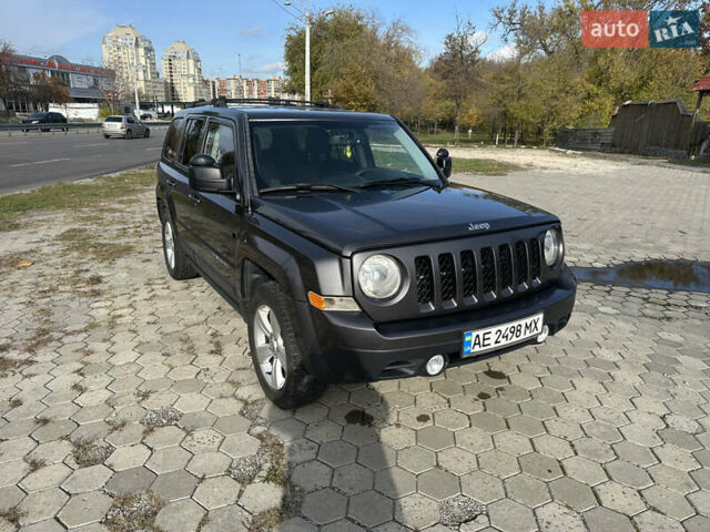 Серый Джип Патриот, объемом двигателя 2.36 л и пробегом 230 тыс. км за 9000 $, фото 8 на Automoto.ua