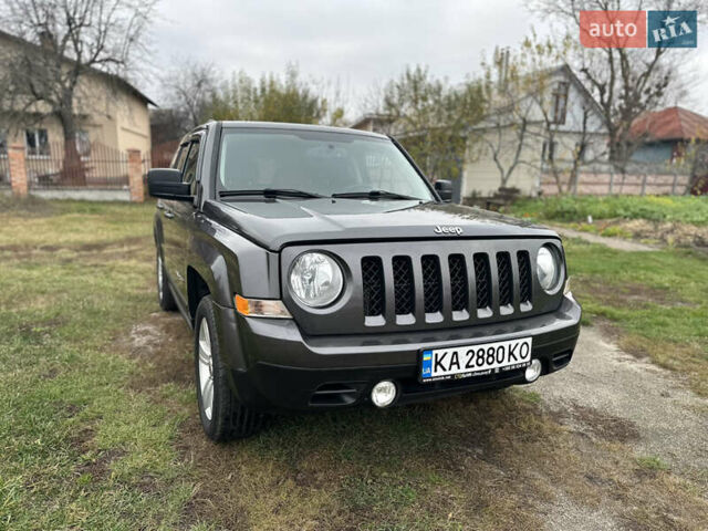 Серый Джип Патриот, объемом двигателя 2.36 л и пробегом 174 тыс. км за 8500 $, фото 9 на Automoto.ua