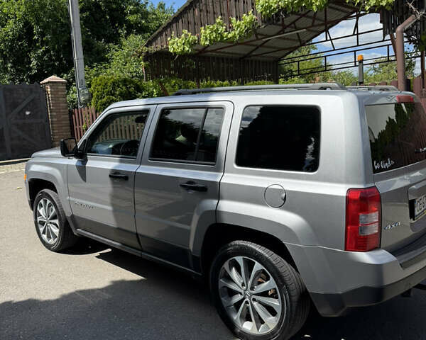 Сірий Джип Patriot, об'ємом двигуна 2.4 л та пробігом 170 тис. км за 9500 $, фото 2 на Automoto.ua