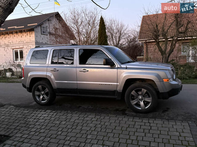 Сірий Джип Patriot, об'ємом двигуна 2.4 л та пробігом 143 тис. км за 12600 $, фото 6 на Automoto.ua