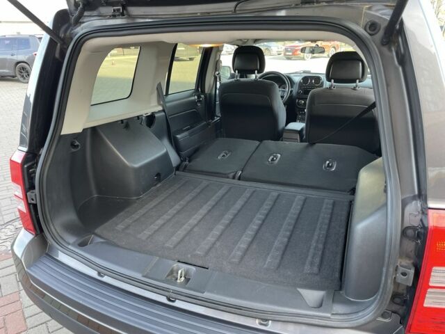 Серый Джип Патриот, объемом двигателя 2.4 л и пробегом 161 тыс. км за 10500 $, фото 22 на Automoto.ua