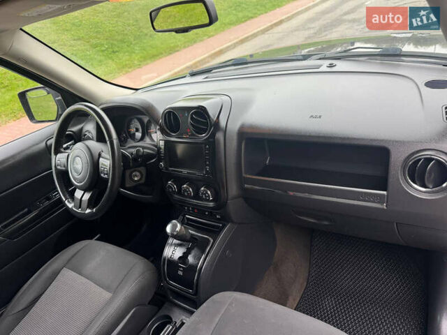 Серый Джип Патриот, объемом двигателя 2.36 л и пробегом 170 тыс. км за 8800 $, фото 17 на Automoto.ua