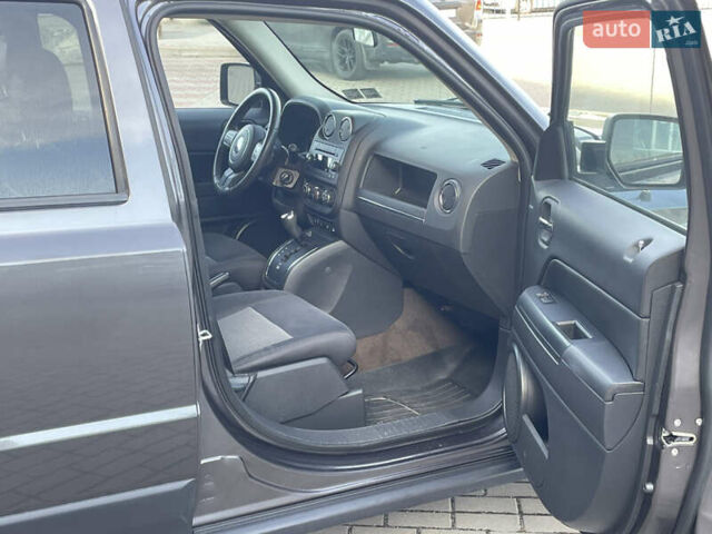 Серый Джип Патриот, объемом двигателя 2.36 л и пробегом 161 тыс. км за 9950 $, фото 23 на Automoto.ua