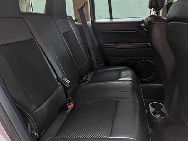 Серый Джип Патриот, объемом двигателя 2.4 л и пробегом 70 тыс. км за 3500 $, фото 12 на Automoto.ua