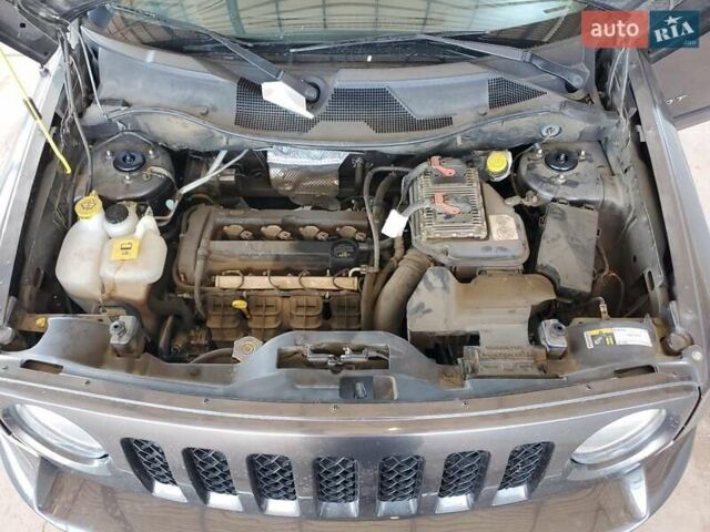 Сірий Джип Patriot, об'ємом двигуна 2 л та пробігом 82 тис. км за 900 $, фото 10 на Automoto.ua