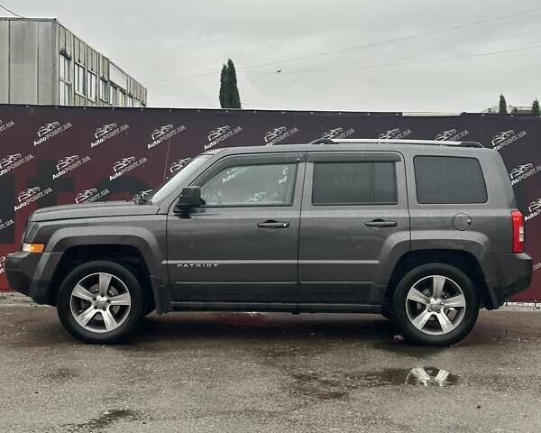 Джип Патриот 2016 в Сумах на Automoto.ua Серый Джип Патриот, объемом двигателя 2.36 л и пробегом 161 тыс. км за 10700 $, фото 4 на Automoto.ua