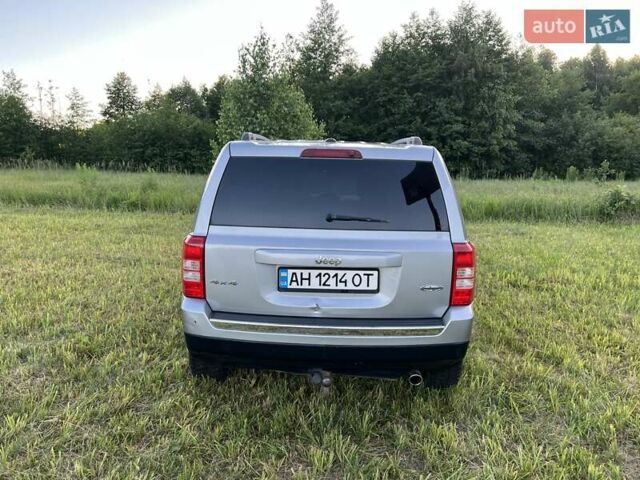 Серый Джип Патриот, объемом двигателя 2.4 л и пробегом 179 тыс. км за 10200 $, фото 3 на Automoto.ua