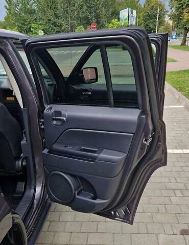 Джип Патриот 2016 в Хмельницком на Automoto.ua Серый Джип Патриот, объемом двигателя 2.4 л и пробегом 78 тыс. км за 14000 $, фото 19 на Automoto.ua