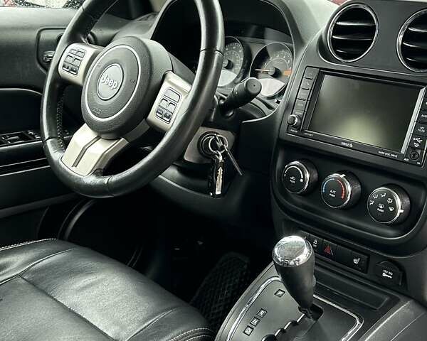 Джип Патриот 2016 в Сумах на Automoto.ua Серый Джип Патриот, объемом двигателя 2.36 л и пробегом 161 тыс. км за 10700 $, фото 20 на Automoto.ua