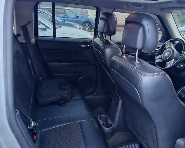 Джип Патриот 2016 в Боярка на Automoto.ua Серый Джип Патриот, объемом двигателя 2.36 л и пробегом 143 тыс. км за 11800 $, фото 15 на Automoto.ua