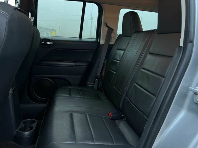 Серый Джип Патриот, объемом двигателя 2 л и пробегом 97 тыс. км за 10750 $, фото 14 на Automoto.ua