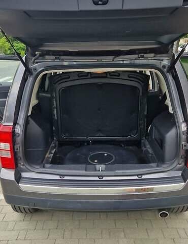 Джип Патриот 2016 в Хмельницком на Automoto.ua Серый Джип Патриот, объемом двигателя 2.4 л и пробегом 78 тыс. км за 14000 $, фото 21 на Automoto.ua