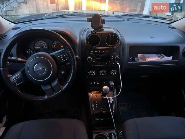 Сірий Джип Patriot, об'ємом двигуна 2.36 л та пробігом 220 тис. км за 10300 $, фото 8 на Automoto.ua