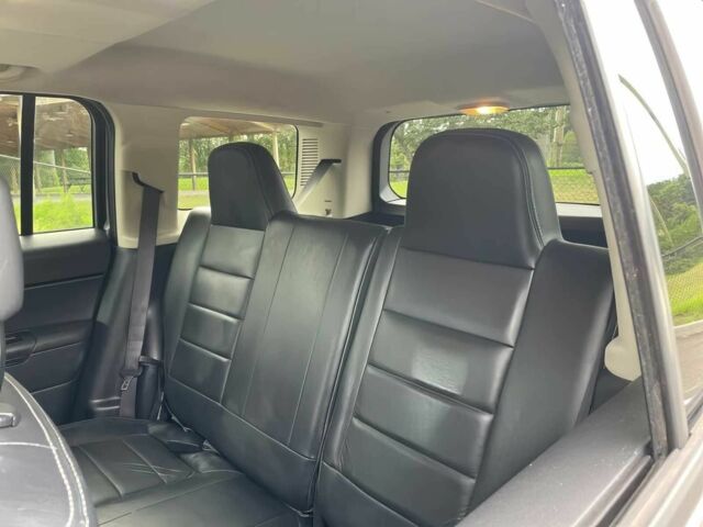 Серый Джип Патриот, объемом двигателя 2.4 л и пробегом 72 тыс. км за 3000 $, фото 9 на Automoto.ua