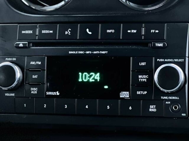 Серый Джип Патриот, объемом двигателя 2 л и пробегом 97 тыс. км за 10750 $, фото 8 на Automoto.ua