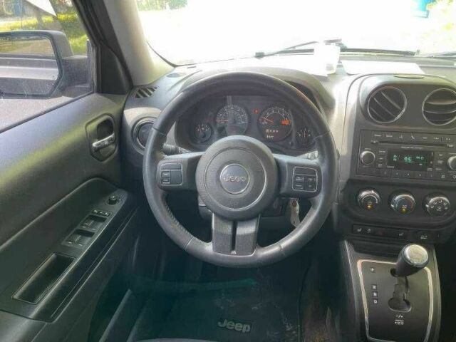 Серый Джип Патриот, объемом двигателя 2 л и пробегом 112 тыс. км за 2500 $, фото 10 на Automoto.ua