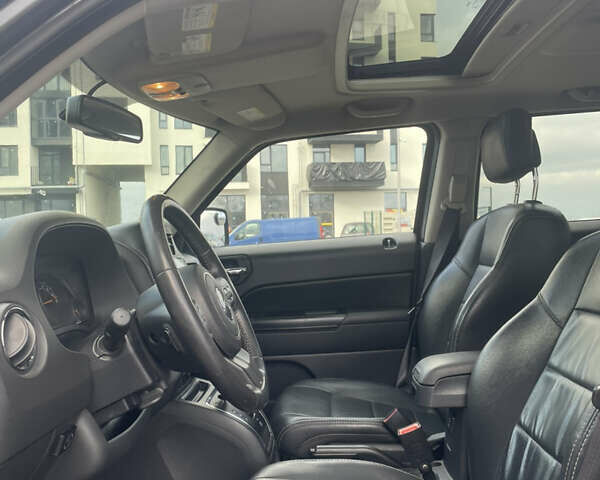 Сірий Джип Patriot, об'ємом двигуна 2.36 л та пробігом 197 тис. км за 11500 $, фото 13 на Automoto.ua