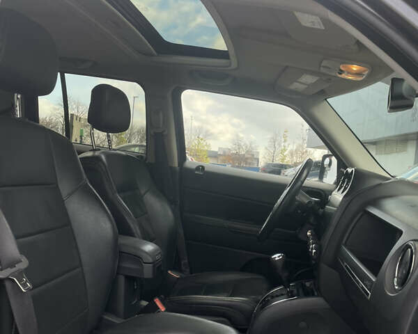 Сірий Джип Patriot, об'ємом двигуна 2.36 л та пробігом 197 тис. км за 11500 $, фото 21 на Automoto.ua