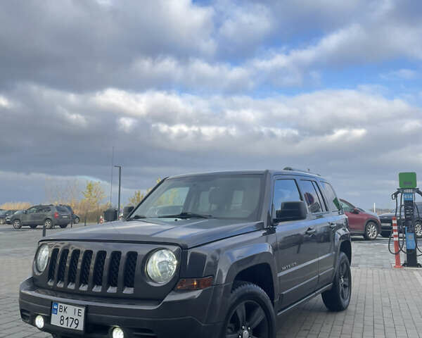 Сірий Джип Patriot, об'ємом двигуна 2.36 л та пробігом 197 тис. км за 11500 $, фото 1 на Automoto.ua