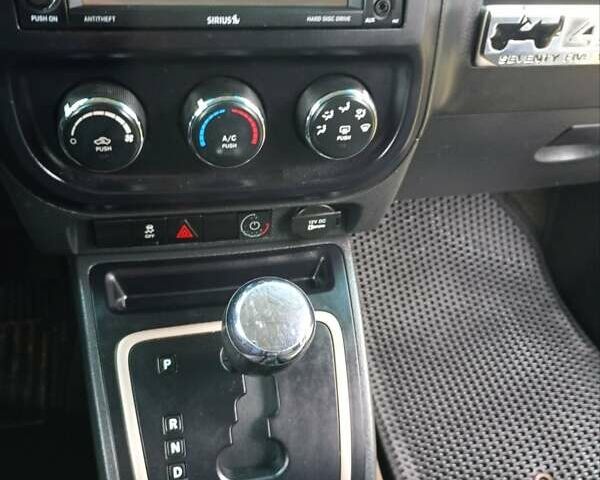 Сірий Джип Patriot, об'ємом двигуна 2.36 л та пробігом 156 тис. км за 11500 $, фото 10 на Automoto.ua