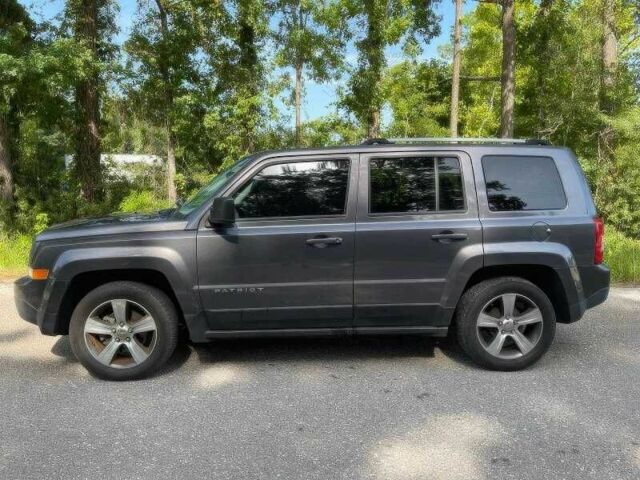 Серый Джип Патриот, объемом двигателя 2 л и пробегом 112 тыс. км за 2500 $, фото 3 на Automoto.ua