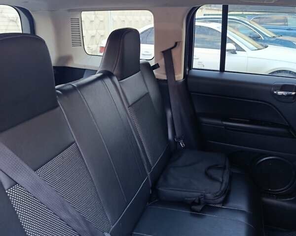 Джип Патриот 2016 в Боярка на Automoto.ua Серый Джип Патриот, объемом двигателя 2.36 л и пробегом 143 тыс. км за 11800 $, фото 14 на Automoto.ua