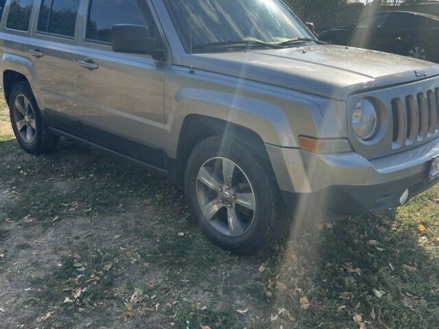Серый Джип Патриот, объемом двигателя 2.4 л и пробегом 190 тыс. км за 9400 $, фото 2 на Automoto.ua