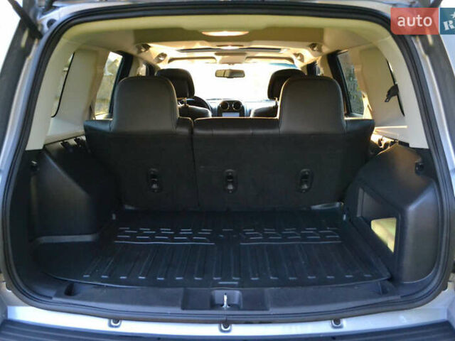 Сірий Джип Patriot, об'ємом двигуна 2.4 л та пробігом 170 тис. км за 13300 $, фото 9 на Automoto.ua