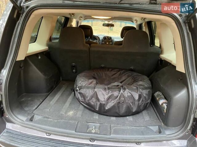 Сірий Джип Patriot, об'ємом двигуна 2.36 л та пробігом 160 тис. км за 9800 $, фото 8 на Automoto.ua