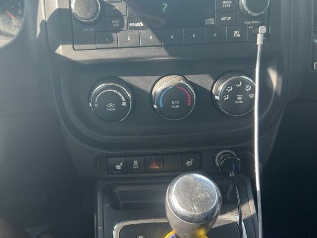 Серый Джип Патриот, объемом двигателя 2.4 л и пробегом 190 тыс. км за 9400 $, фото 3 на Automoto.ua