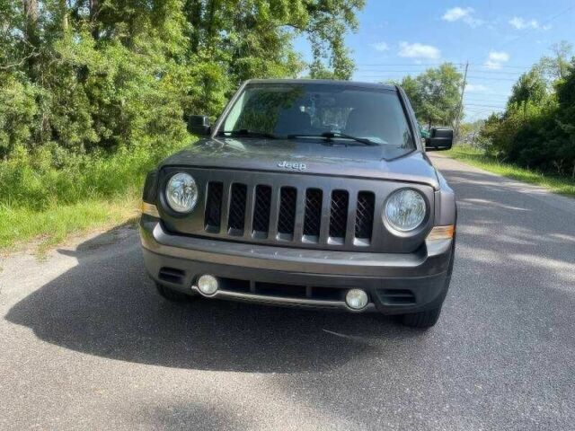 Серый Джип Патриот, объемом двигателя 2 л и пробегом 112 тыс. км за 2500 $, фото 2 на Automoto.ua