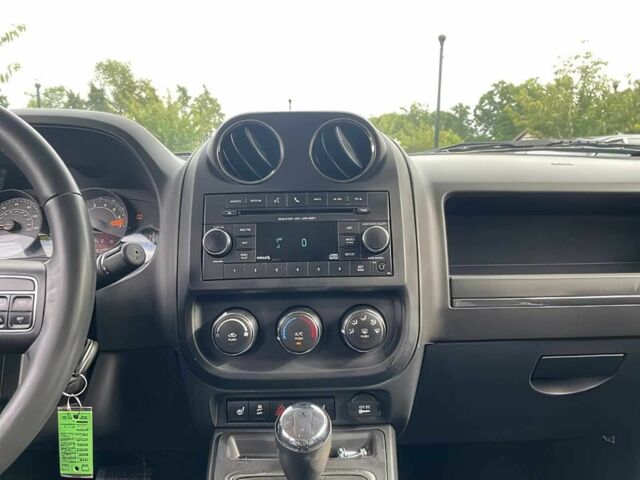 Серый Джип Патриот, объемом двигателя 2.4 л и пробегом 78 тыс. км за 5500 $, фото 7 на Automoto.ua