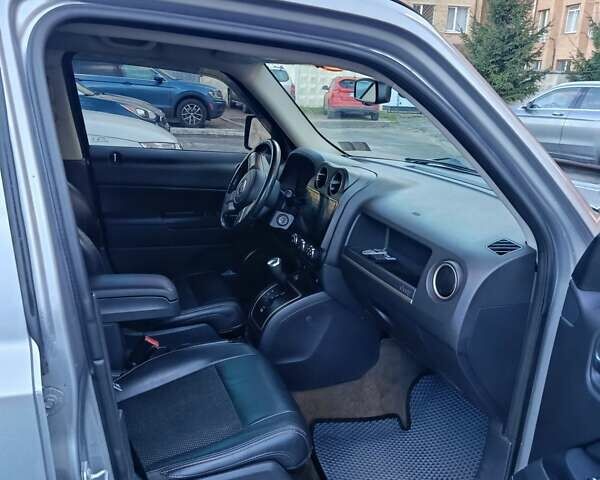 Джип Патриот 2016 в Боярка на Automoto.ua Серый Джип Патриот, объемом двигателя 2.36 л и пробегом 143 тыс. км за 11800 $, фото 16 на Automoto.ua