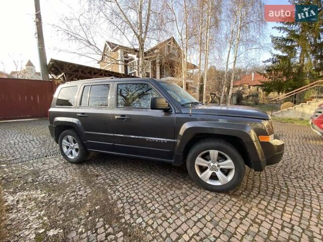 Сірий Джип Patriot, об'ємом двигуна 2.36 л та пробігом 220 тис. км за 11000 $, фото 2 на Automoto.ua