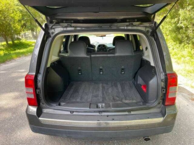 Серый Джип Патриот, объемом двигателя 2 л и пробегом 112 тыс. км за 2500 $, фото 13 на Automoto.ua