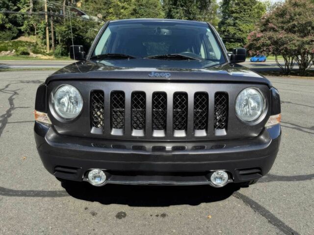 Джип Патриот 2017 в Черновцах на Automoto.ua Серый Джип Патриот, объемом двигателя 2.4 л и пробегом 67 тыс. км за 4200 $, фото 1 на Automoto.ua