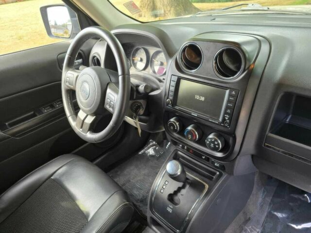 Сірий Джип Patriot, об'ємом двигуна 2.4 л та пробігом 58 тис. км за 4700 $, фото 9 на Automoto.ua
