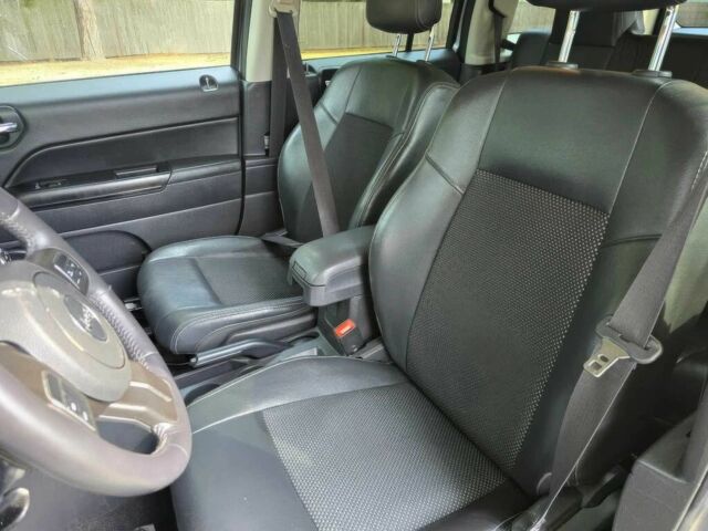 Серый Джип Патриот, объемом двигателя 2.4 л и пробегом 65 тыс. км за 4800 $, фото 8 на Automoto.ua