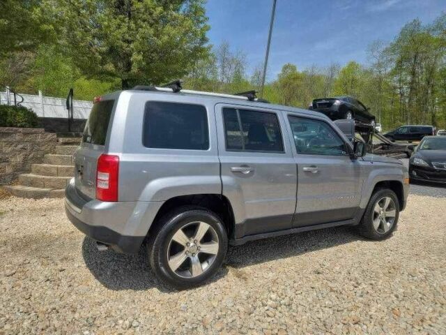 Серый Джип Патриот, объемом двигателя 2 л и пробегом 120 тыс. км за 2000 $, фото 3 на Automoto.ua