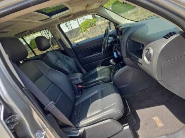 Серый Джип Патриот, объемом двигателя 2 л и пробегом 120 тыс. км за 2000 $, фото 13 на Automoto.ua