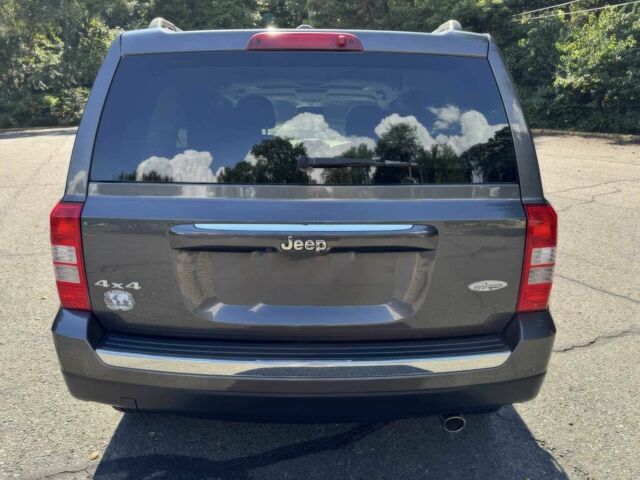 Джип Патриот 2017 в Черновцах на Automoto.ua Серый Джип Патриот, объемом двигателя 2.4 л и пробегом 67 тыс. км за 4200 $, фото 3 на Automoto.ua