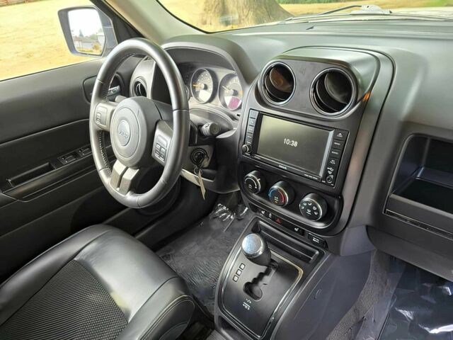 Серый Джип Патриот, объемом двигателя 2.4 л и пробегом 52 тыс. км за 7500 $, фото 8 на Automoto.ua