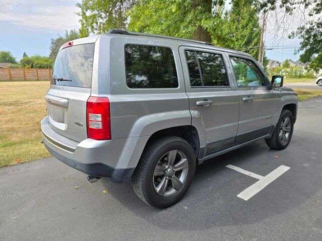 Серый Джип Патриот, объемом двигателя 2.4 л и пробегом 65 тыс. км за 4800 $, фото 4 на Automoto.ua