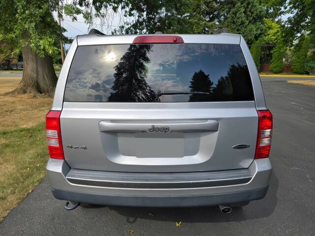 Серый Джип Патриот, объемом двигателя 2.4 л и пробегом 52 тыс. км за 7500 $, фото 4 на Automoto.ua