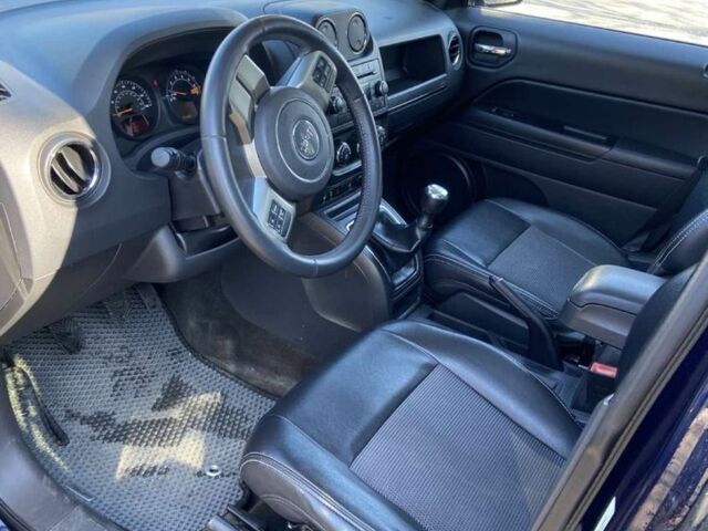 Синій Джип Patriot, об'ємом двигуна 2 л та пробігом 177 тис. км за 8900 $, фото 5 на Automoto.ua