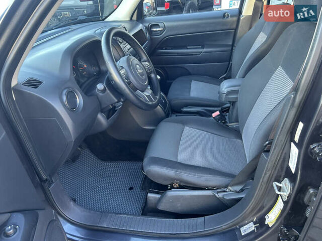 Синій Джип Patriot, об'ємом двигуна 2.36 л та пробігом 77 тис. км за 10300 $, фото 8 на Automoto.ua