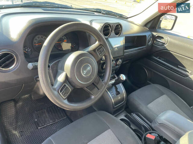 Синий Джип Патриот, объемом двигателя 2.36 л и пробегом 272 тыс. км за 8800 $, фото 8 на Automoto.ua