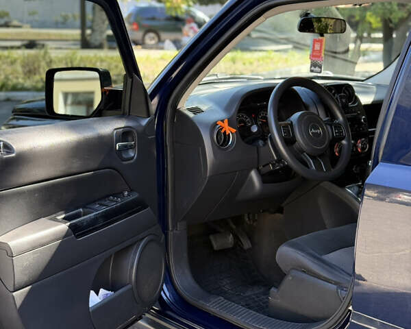 Синий Джип Патриот, объемом двигателя 2.36 л и пробегом 203 тыс. км за 8850 $, фото 12 на Automoto.ua